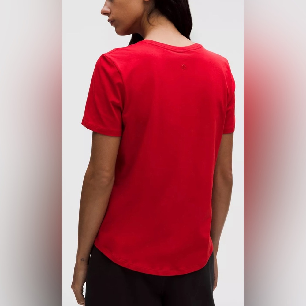 NWT Lululemon Love Crewneck Cotton T shirt w. Curved Hemline - Ted - Sz 12 - Picture 2 of 12